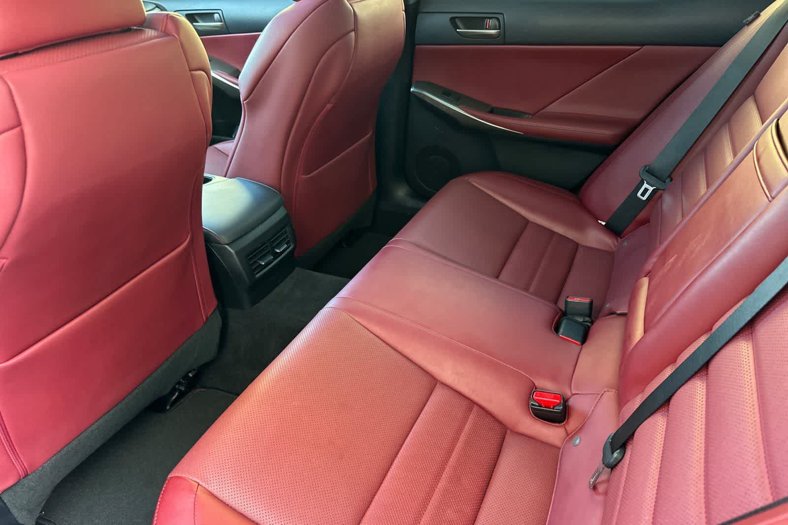 Thumbnail: 2017 Lexus IS - 4