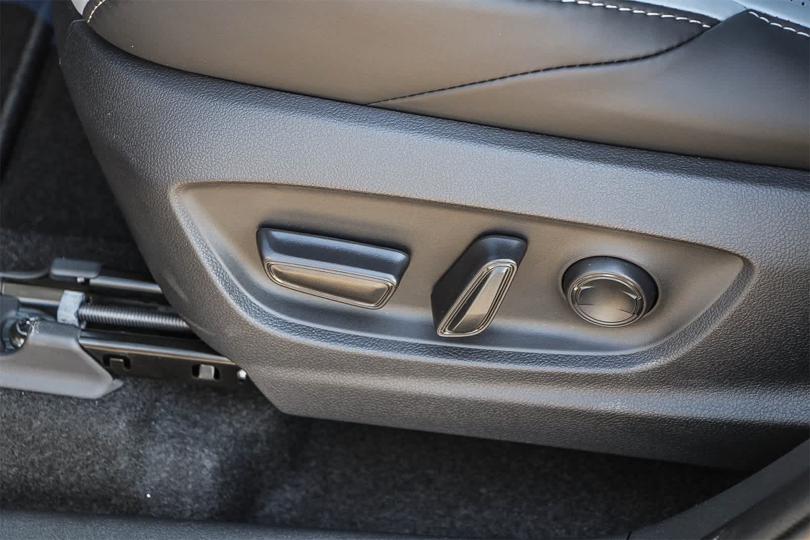 Thumbnail: 2026 Subaru Solterra - 20