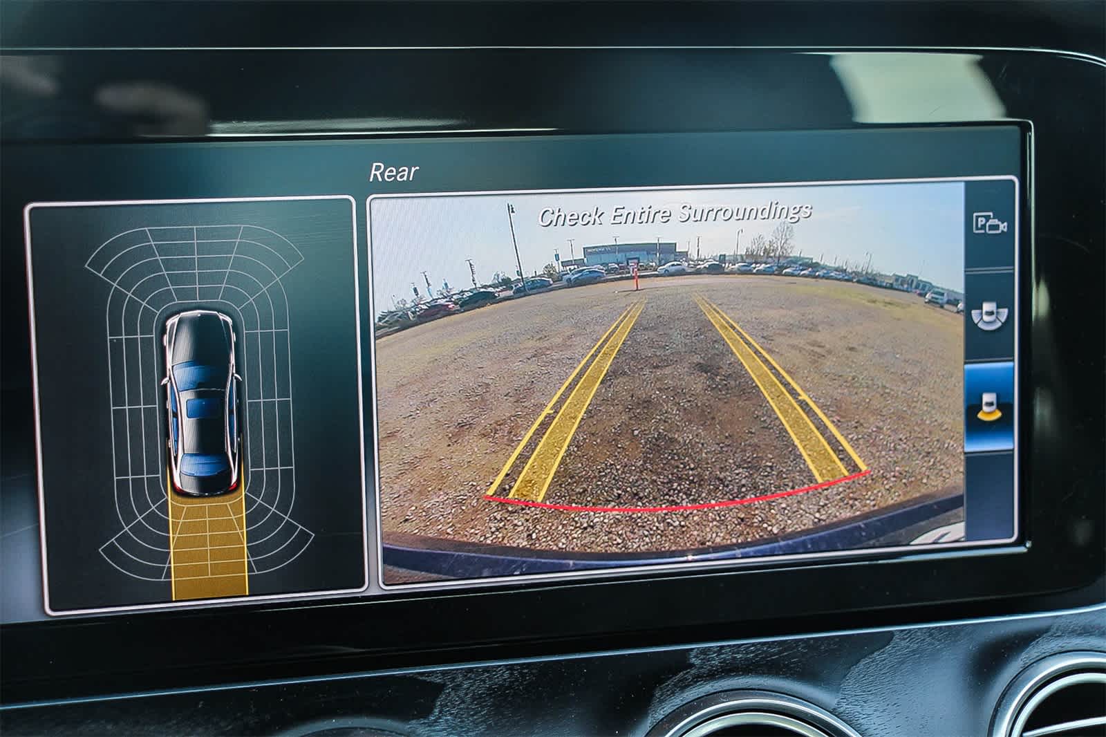 Thumbnail: 2017 Mercedes-Benz E-Class - 22