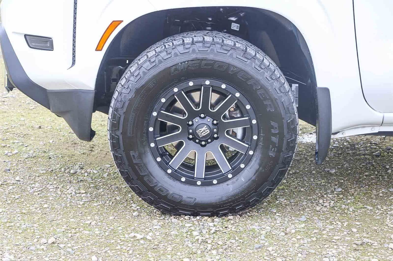 Thumbnail: 2022 Nissan Frontier - 6