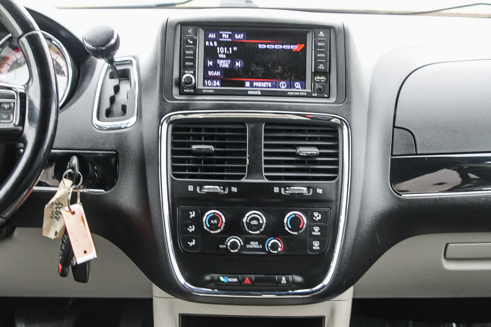 Thumbnail: 2019 Dodge Grand Caravan - 14