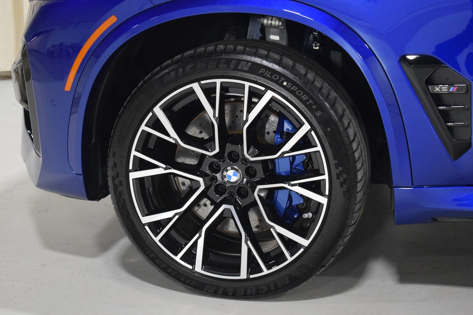 Thumbnail: 2025 BMW X5 - 6