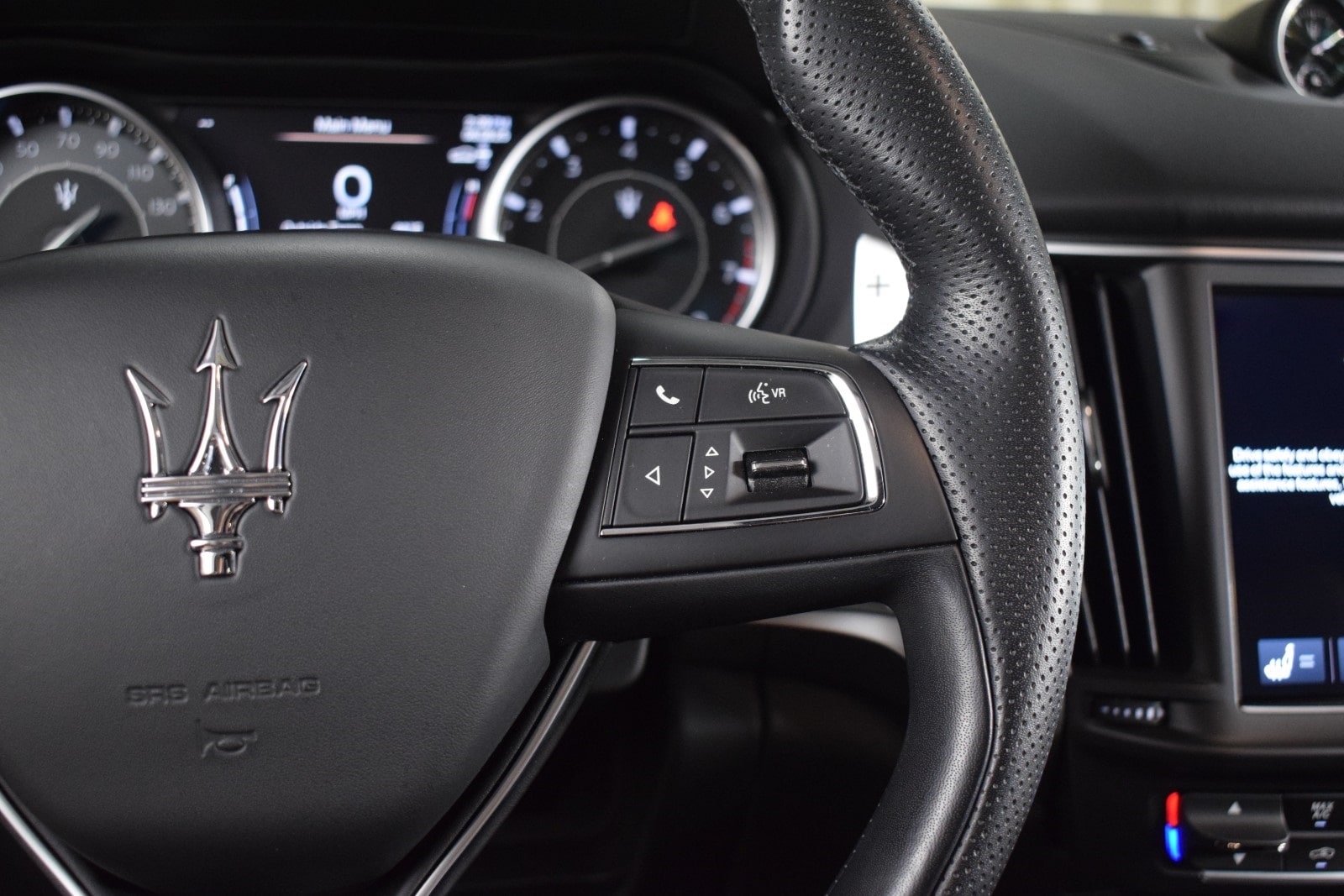 Thumbnail: 2022 Maserati Levante - 29