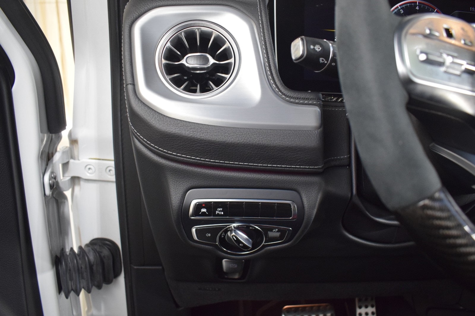 Thumbnail: 2023 Mercedes-Benz G-Class - 29