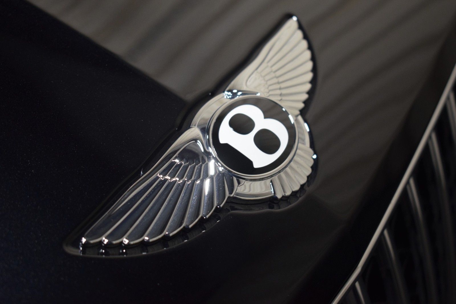 Thumbnail: 2024 Bentley Bentayga - 9