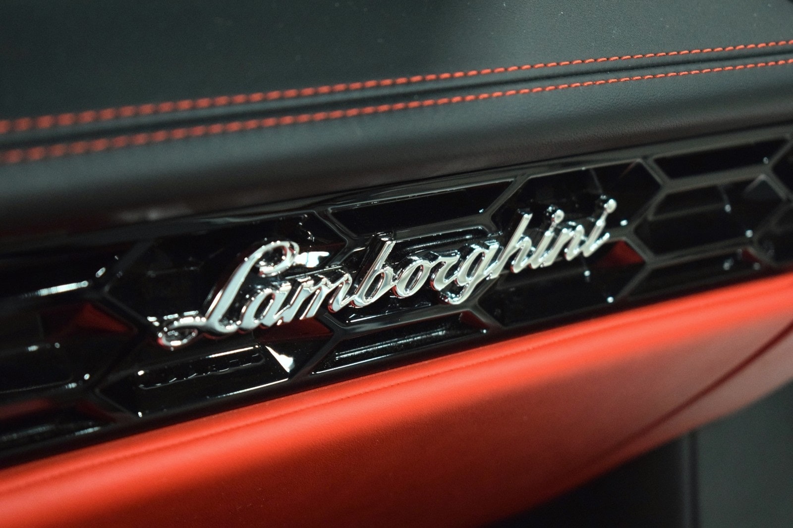 Thumbnail: 2023 Lamborghini Huracan - 34