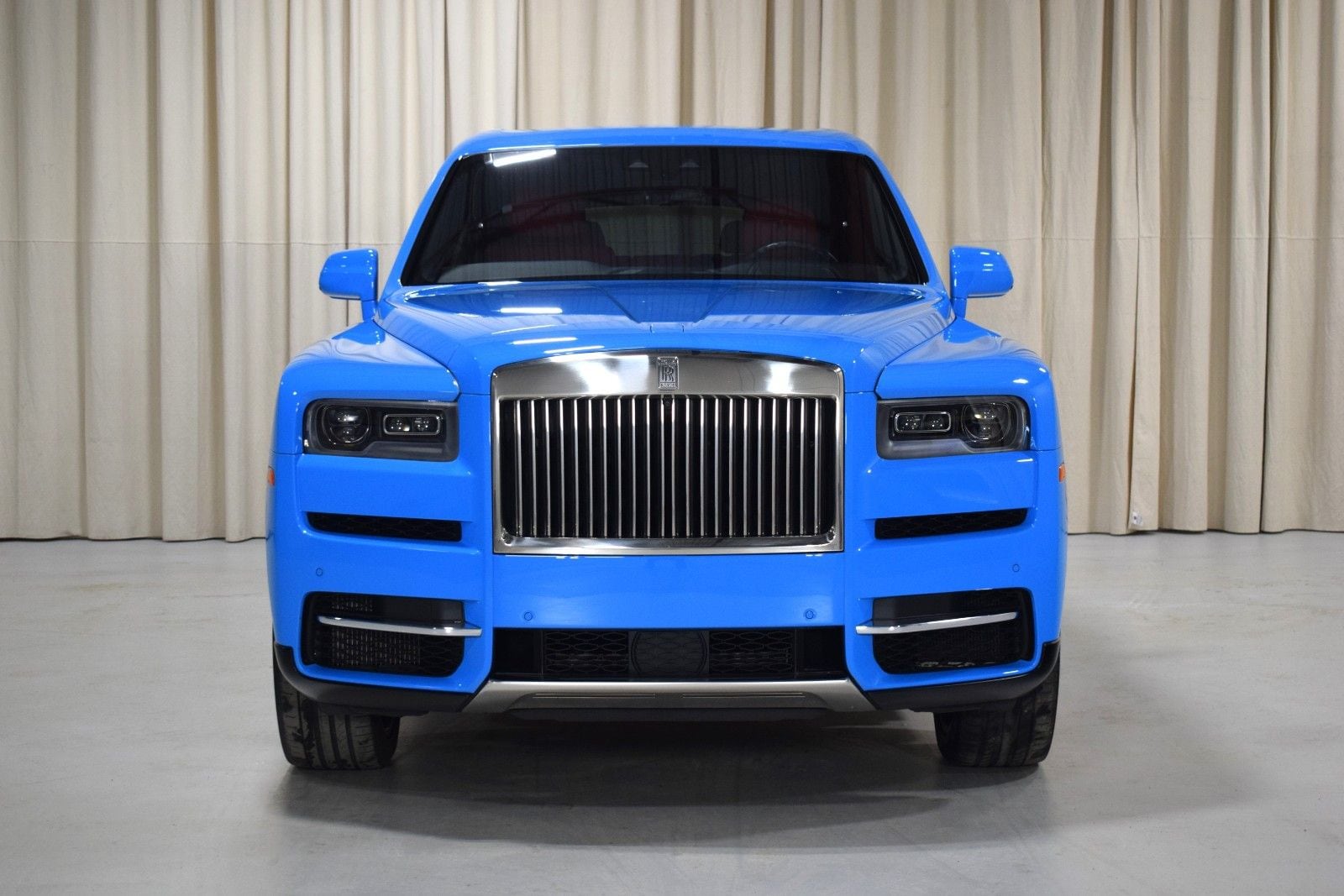 Thumbnail: 2022 Rolls-Royce Cullinan - 9