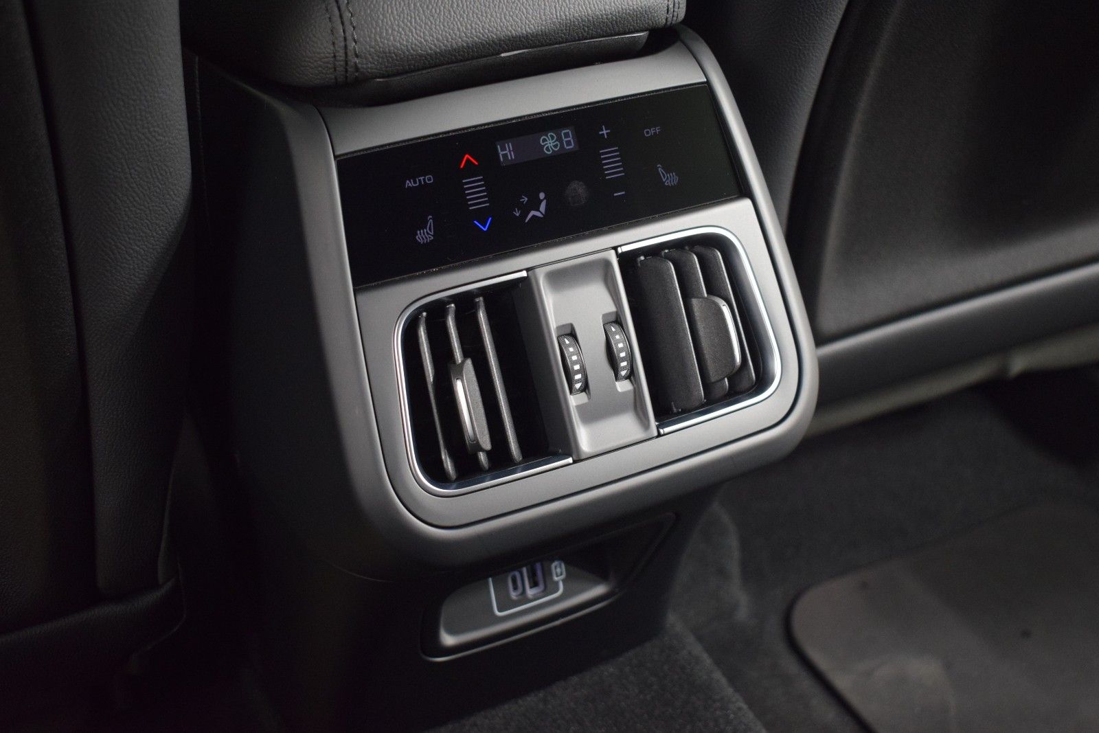 Thumbnail: 2024 Maserati Grecale - 20