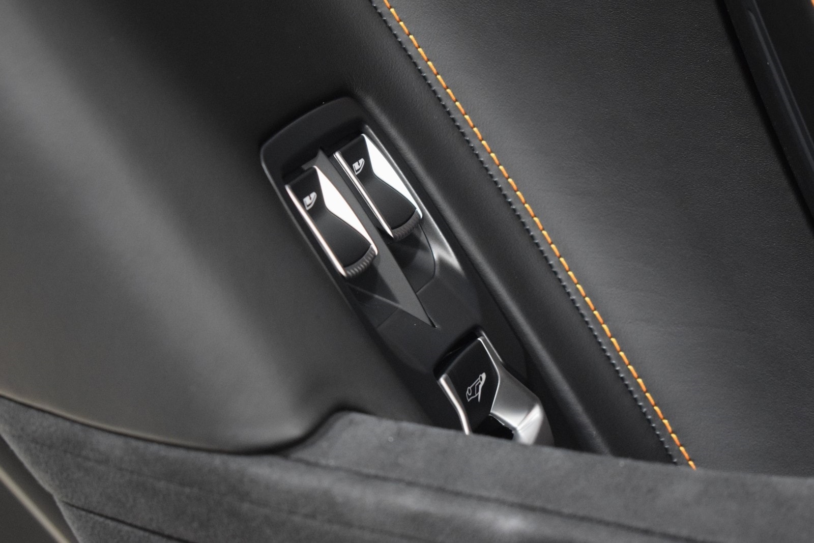 Thumbnail: 2026 Mclaren 750S - 39