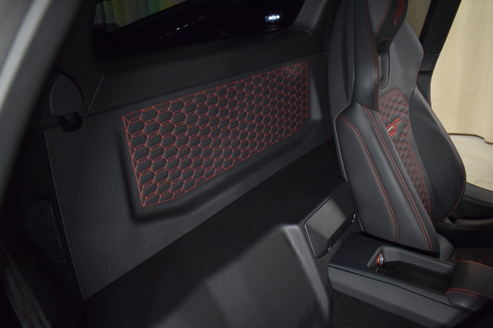 Thumbnail: 2023 Lamborghini Huracan - 20