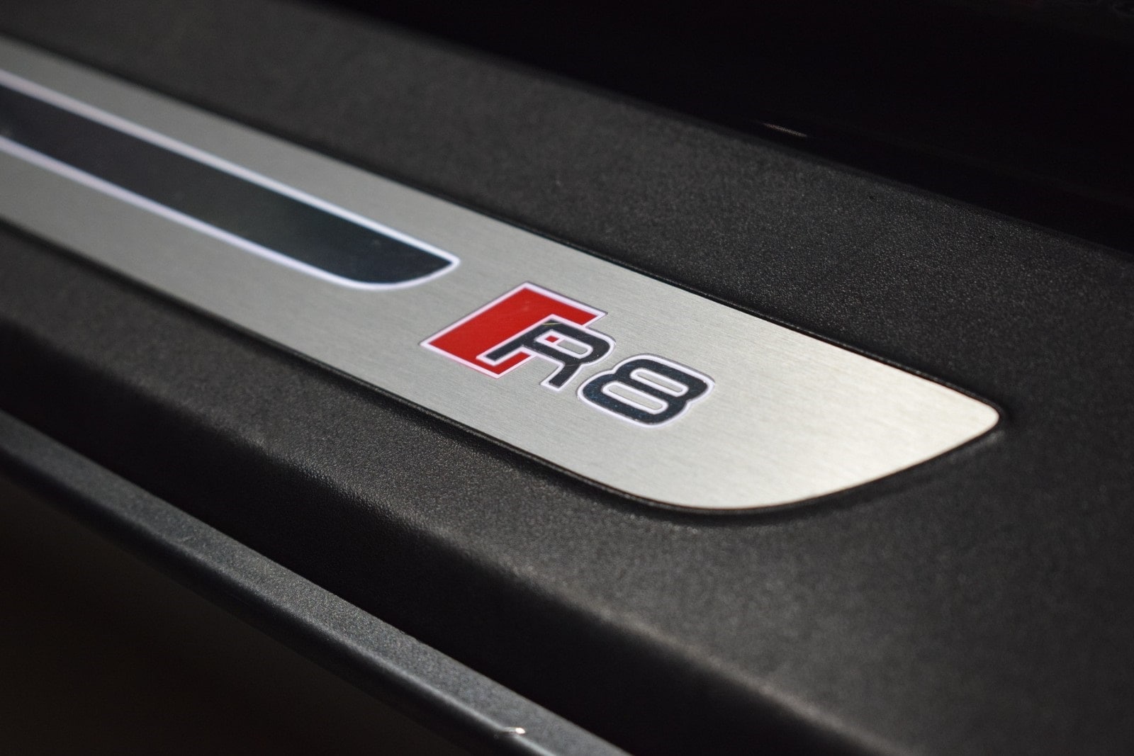 Thumbnail: 2014 Audi R8 - 38