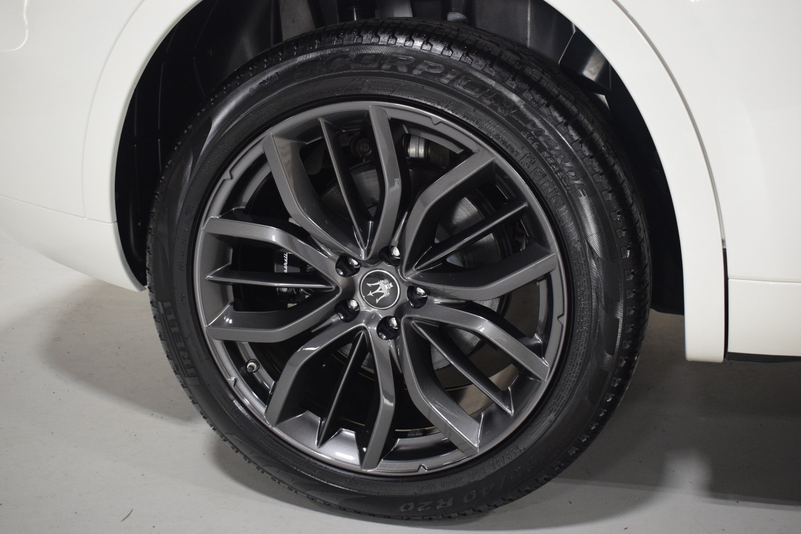 Thumbnail: 2024 Maserati Levante - 16