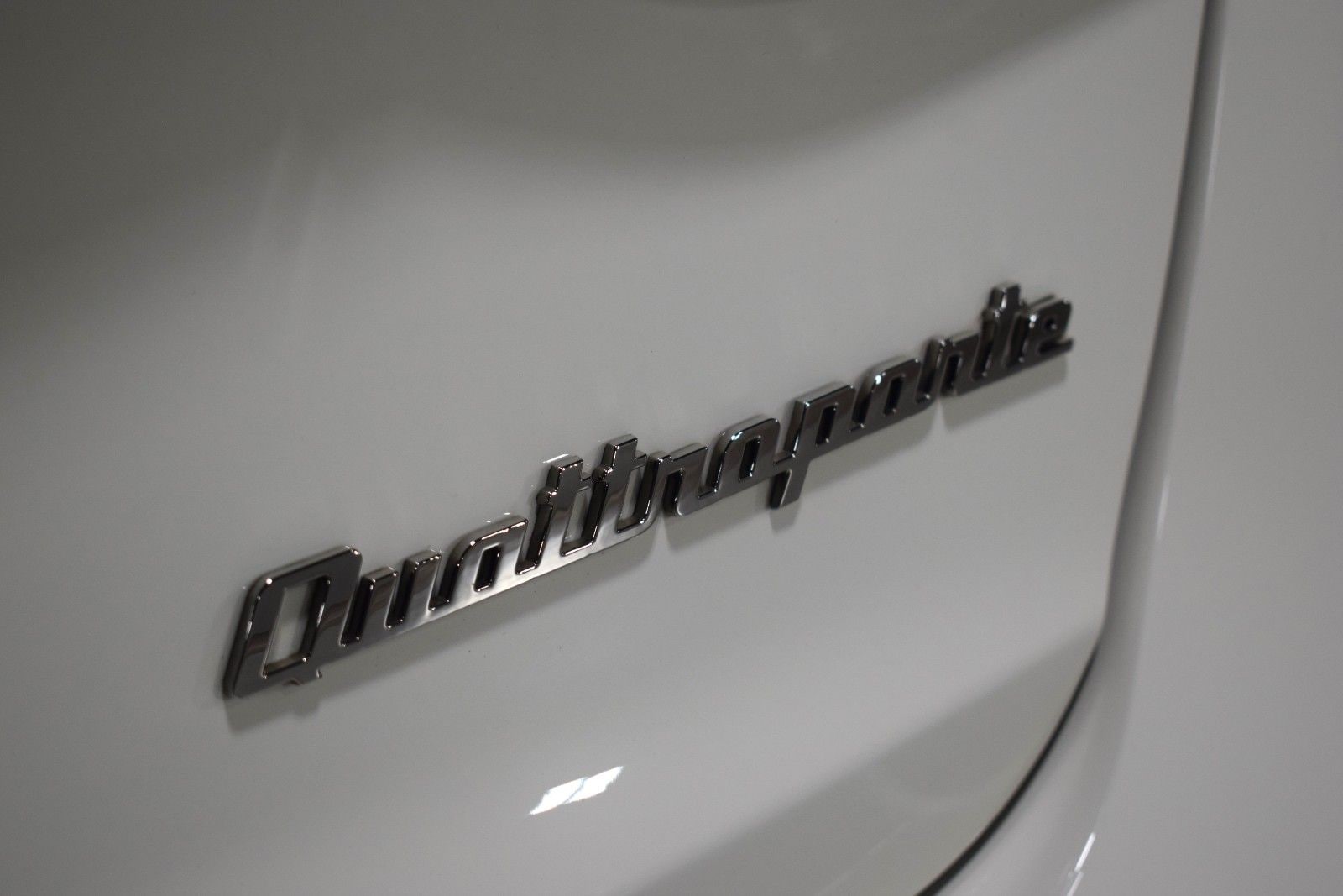 Thumbnail: 2024 Maserati Quattroporte - 11