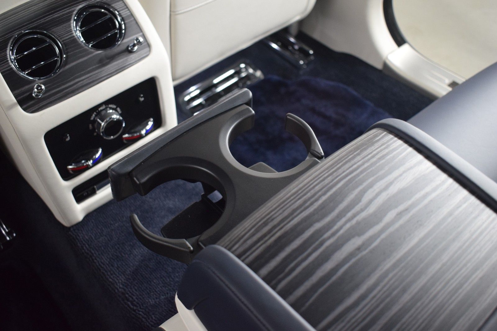 Thumbnail: 2021 Rolls-Royce Ghost - 24