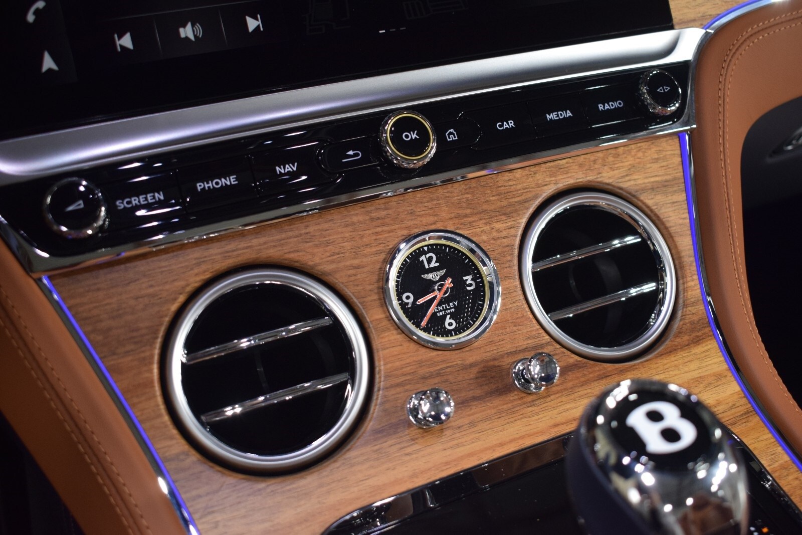 Thumbnail: 2026 Bentley Continental - 31