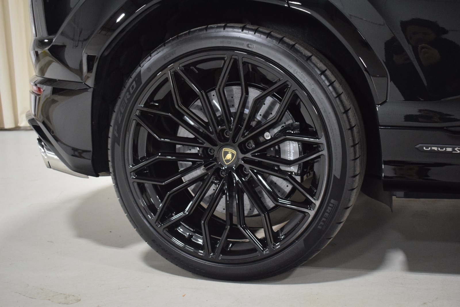 Thumbnail: 2025 Lamborghini Urus - 15