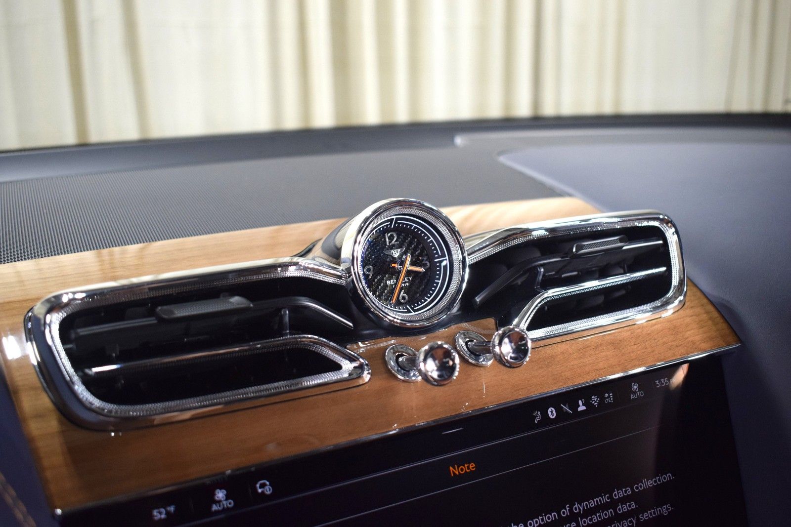 Thumbnail: 2026 Bentley Bentayga - 34