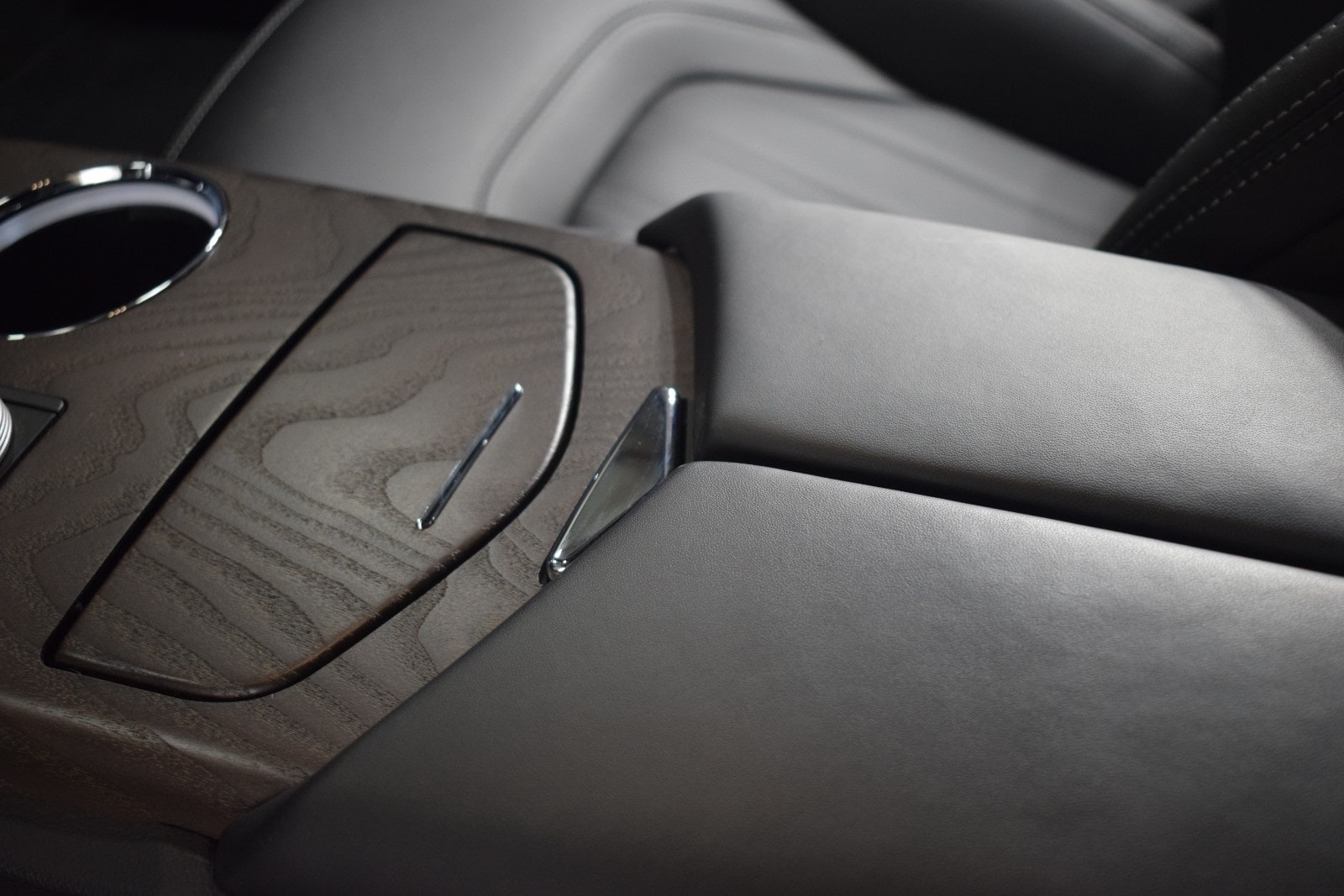 Thumbnail: 2022 Maserati Quattroporte - 36