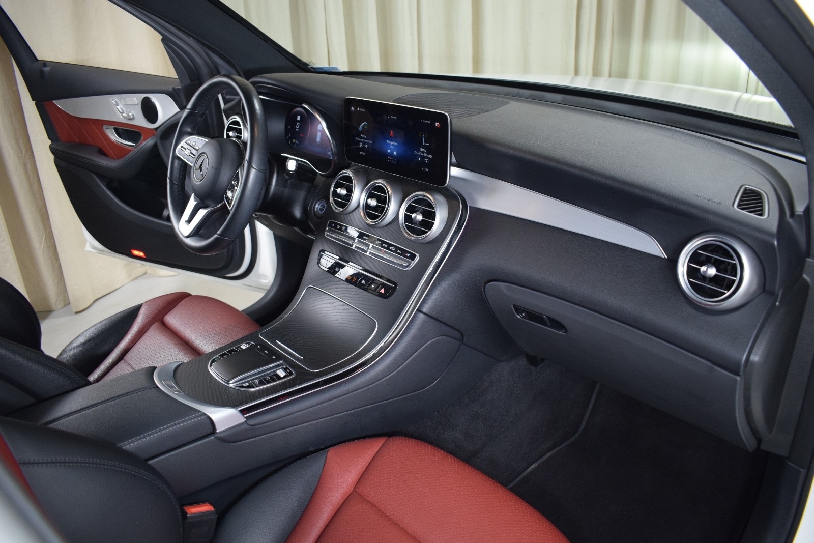 Thumbnail: 2021 Mercedes-Benz GLC - 26