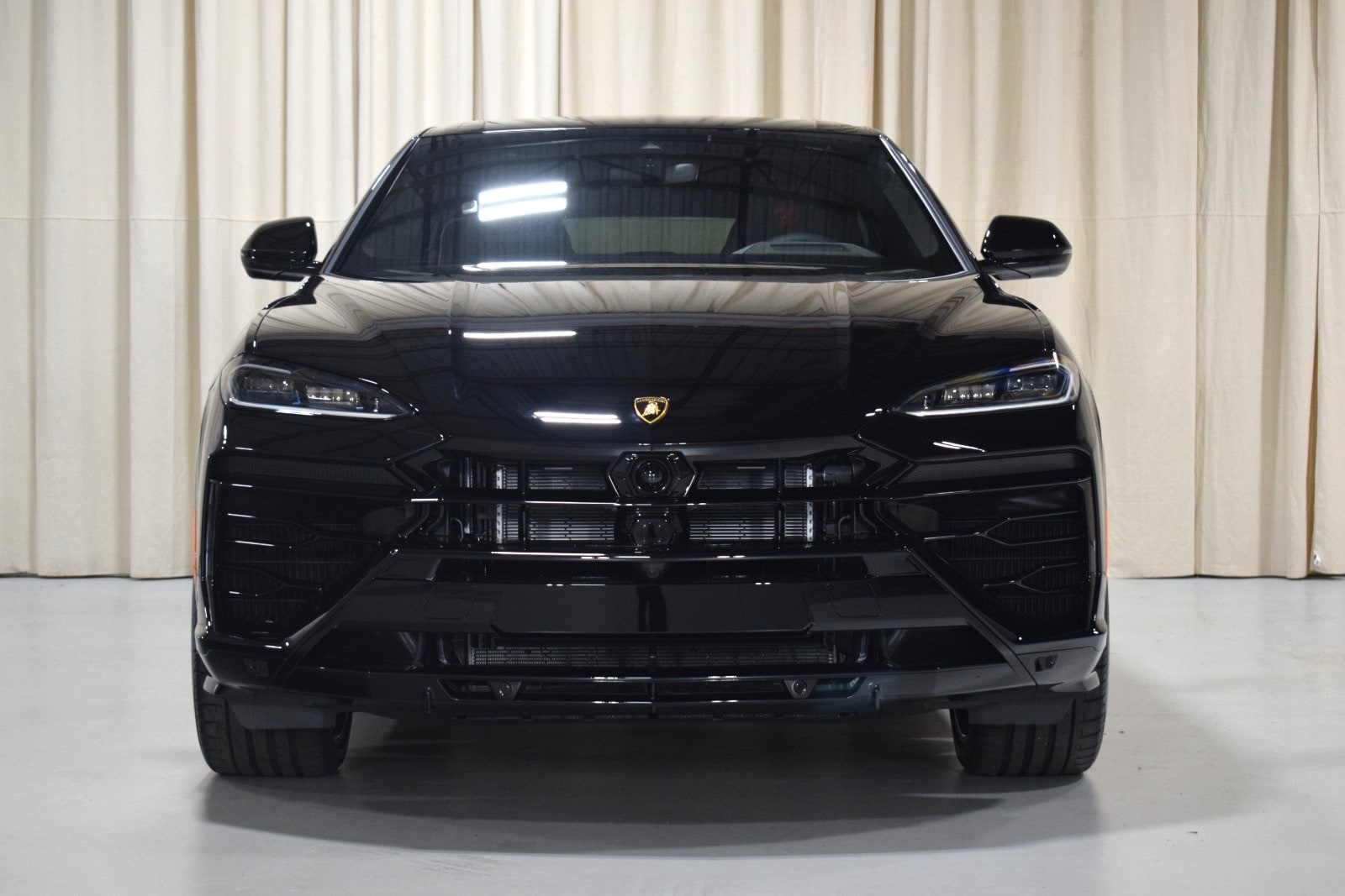 Thumbnail: 2025 Lamborghini Urus - 9