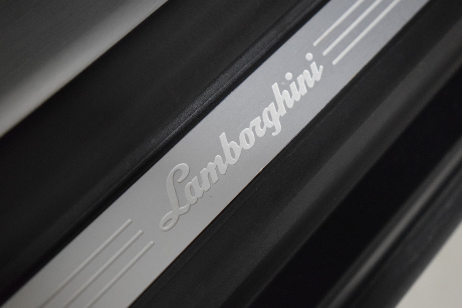 Thumbnail: 2022 Lamborghini Urus - 39
