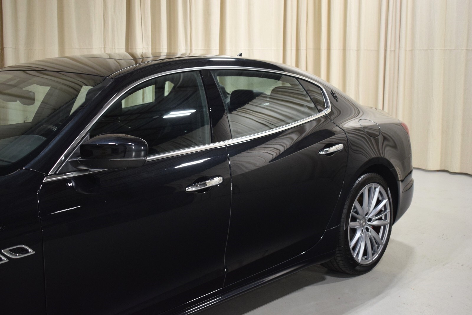 2022 Maserati Quattroporte Modena Q4 photo 2