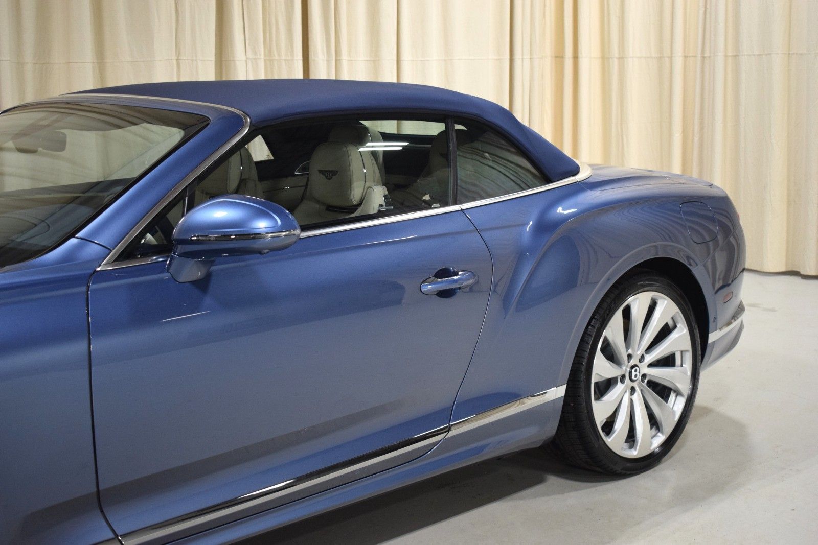 Thumbnail: 2026 Bentley Continental - 8