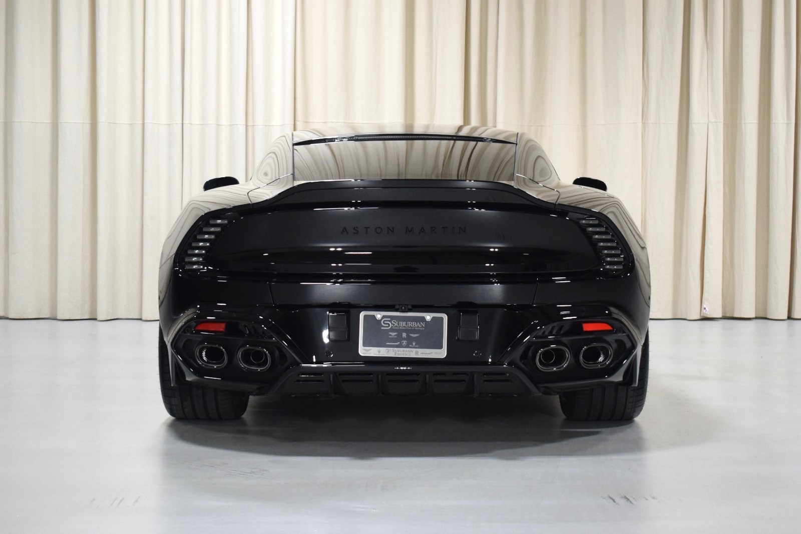 Thumbnail: 2025 Aston Martin Vanquish - 14