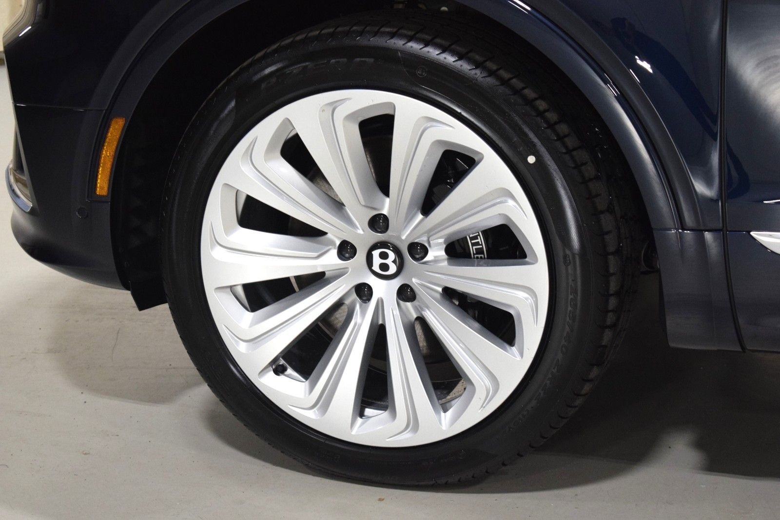 Thumbnail: 2026 Bentley Bentayga - 17