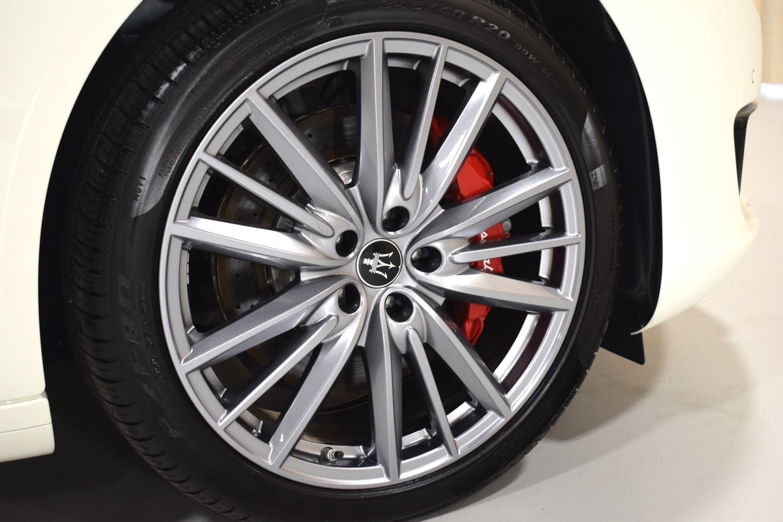 Thumbnail: 2024 Maserati Quattroporte - 16