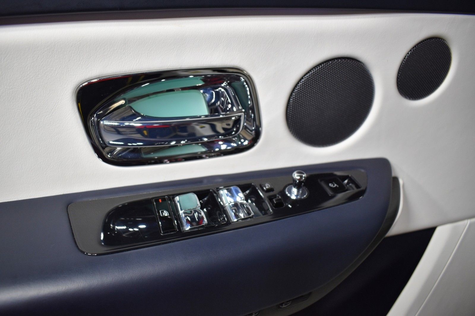 Thumbnail: 2024 Rolls-Royce Cullinan - 23