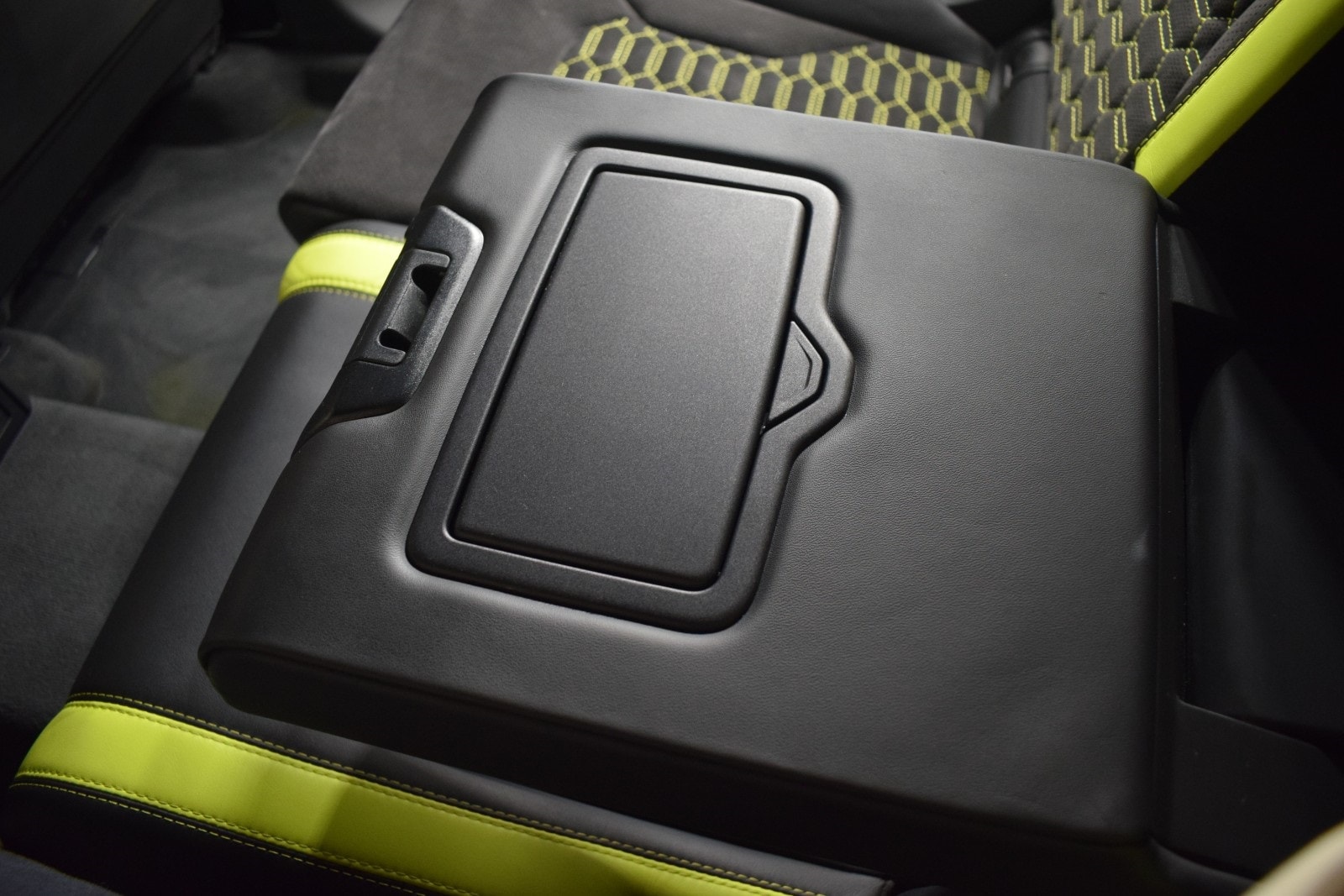 Thumbnail: 2022 Lamborghini Urus - 20