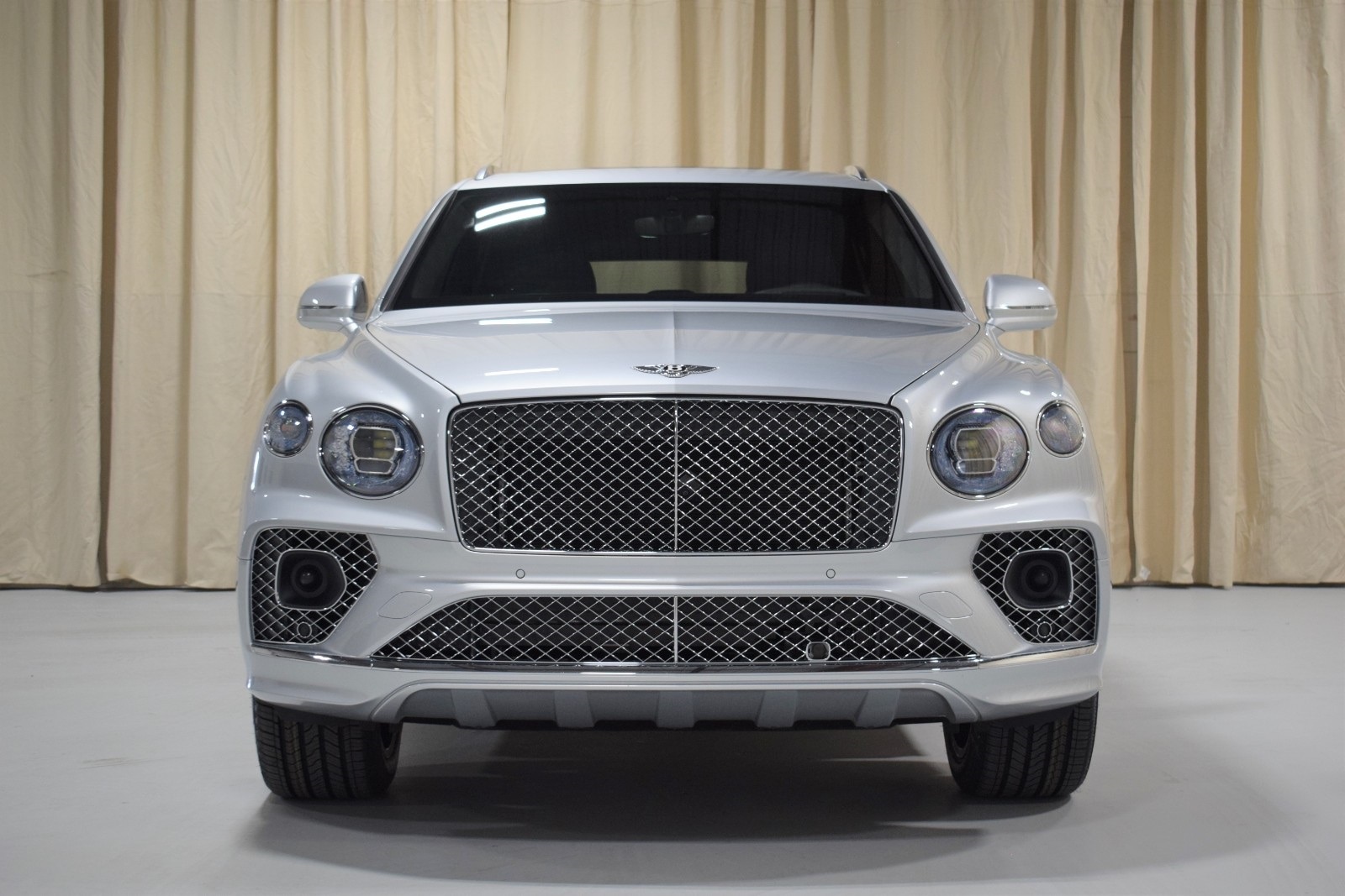 2021 Bentley Bentayga  15