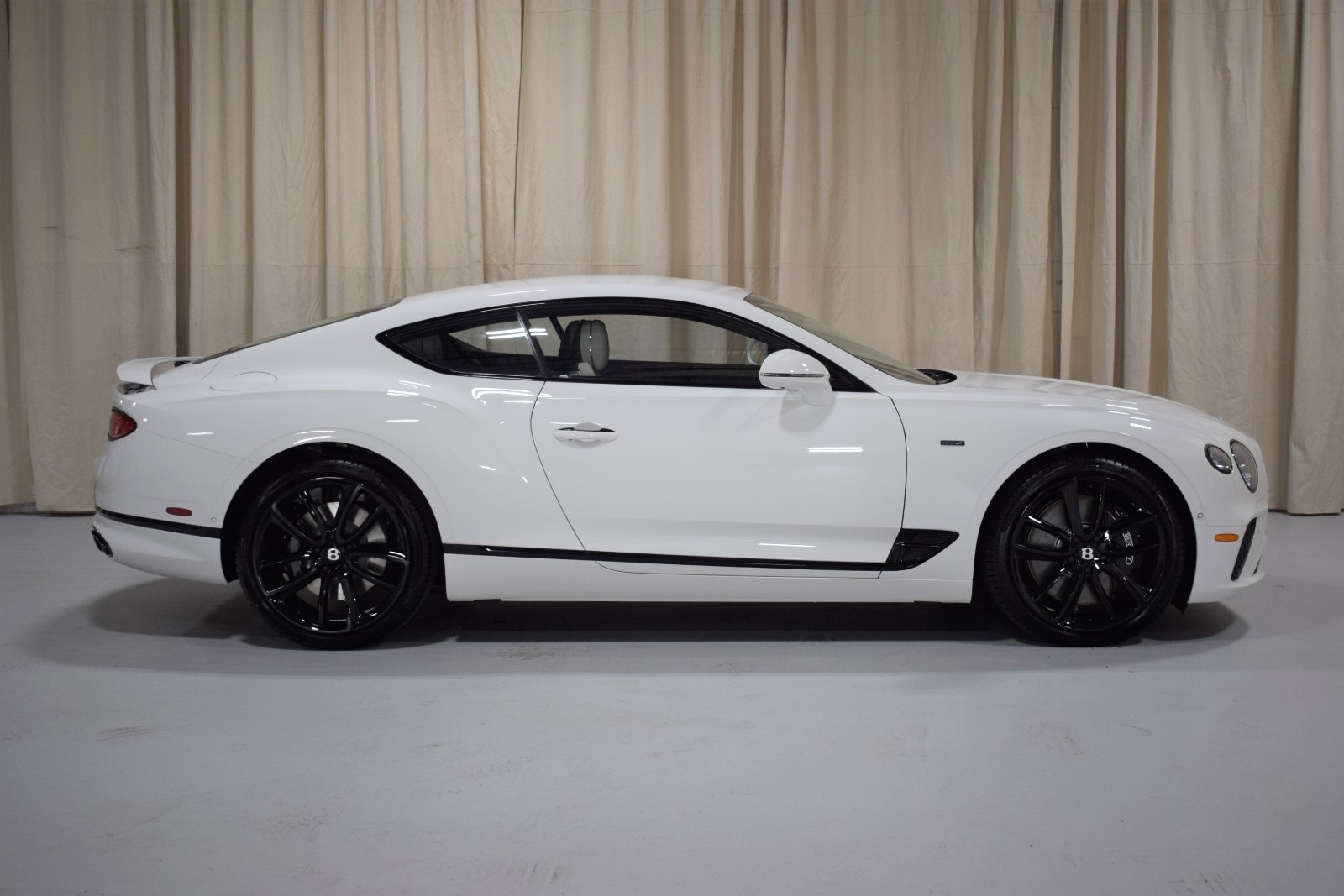 Thumbnail: 2024 Bentley Continental - 5