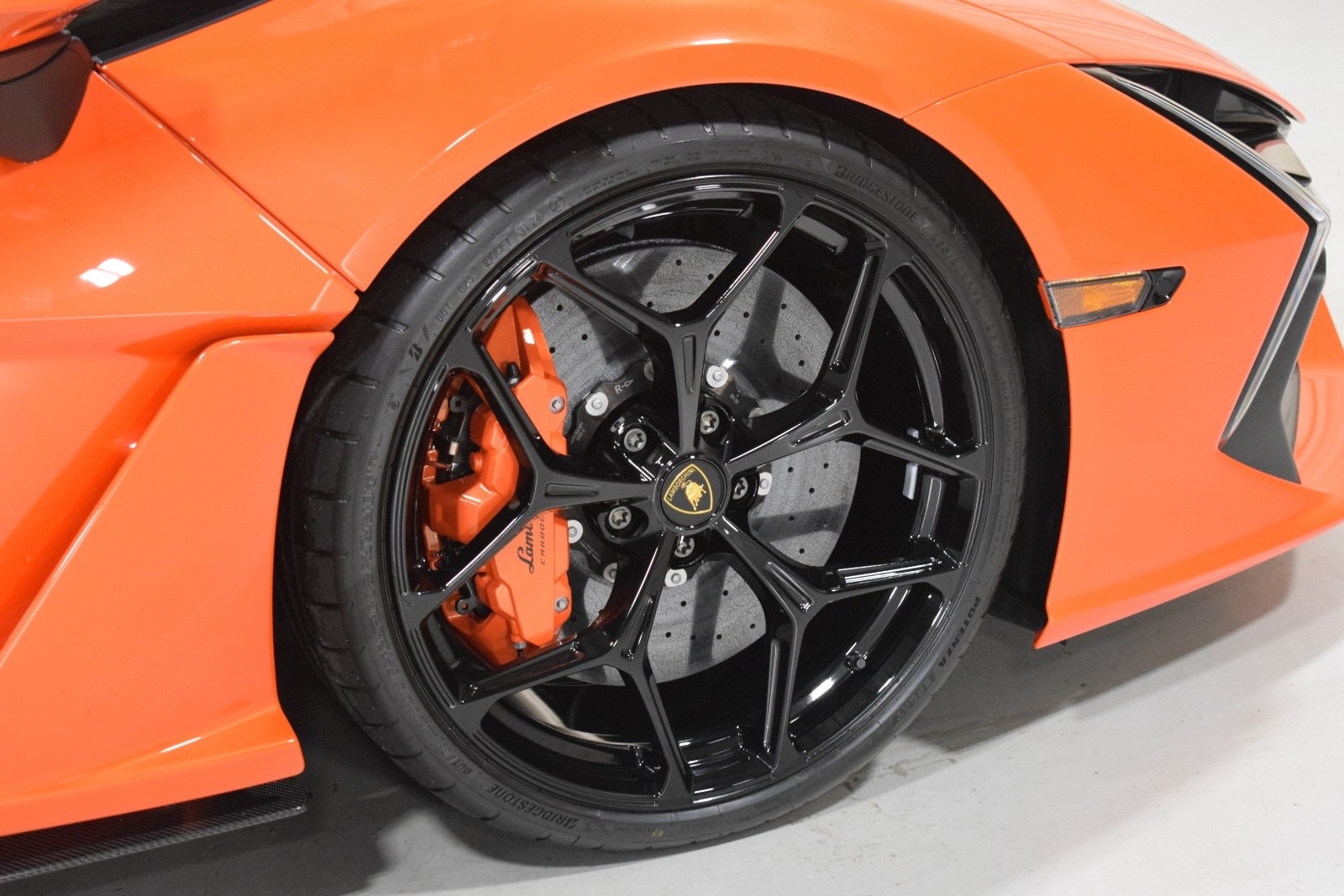 Thumbnail: 2025 Lamborghini  - 16