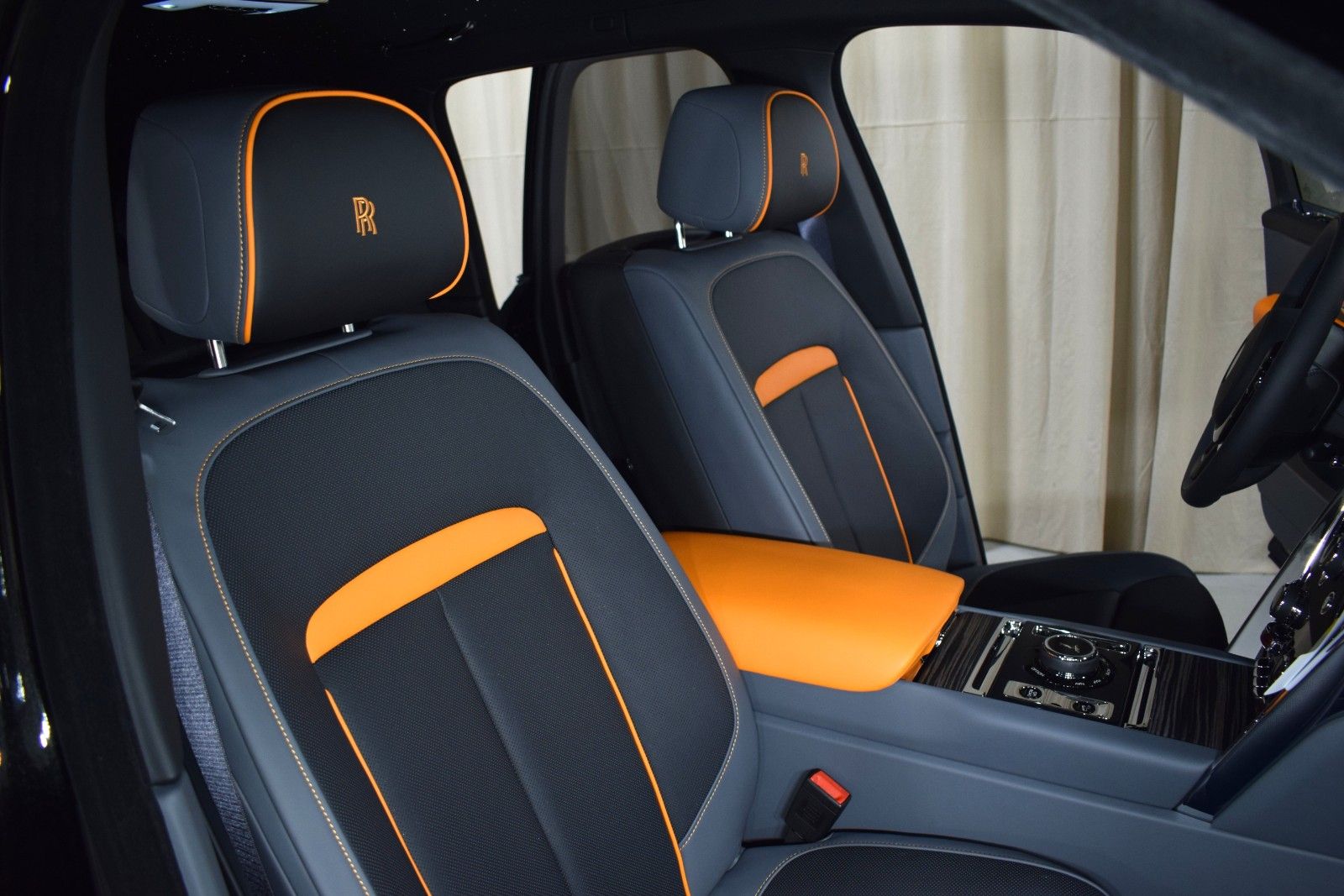 Thumbnail: 2026 Rolls-Royce Cullinan - 25