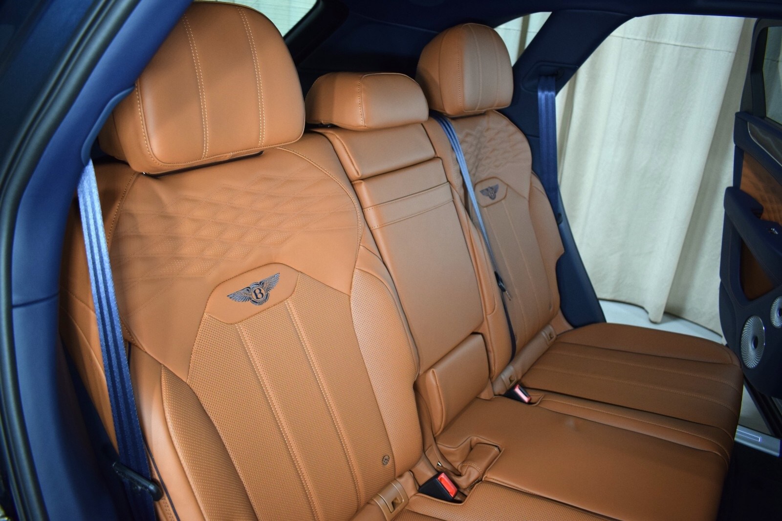 Thumbnail: 2025 Bentley Bentayga - 20