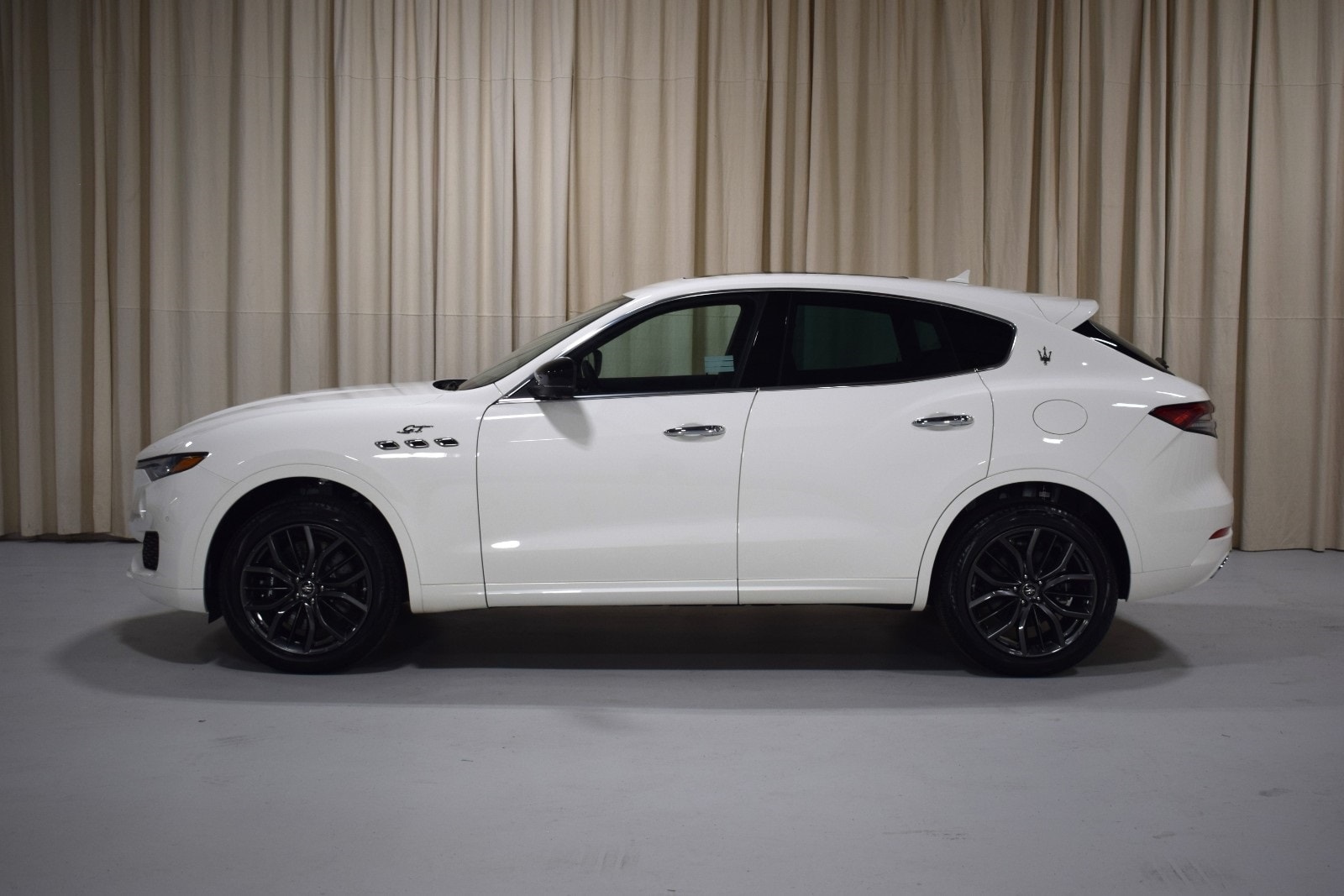 Thumbnail: 2024 Maserati Levante - 4