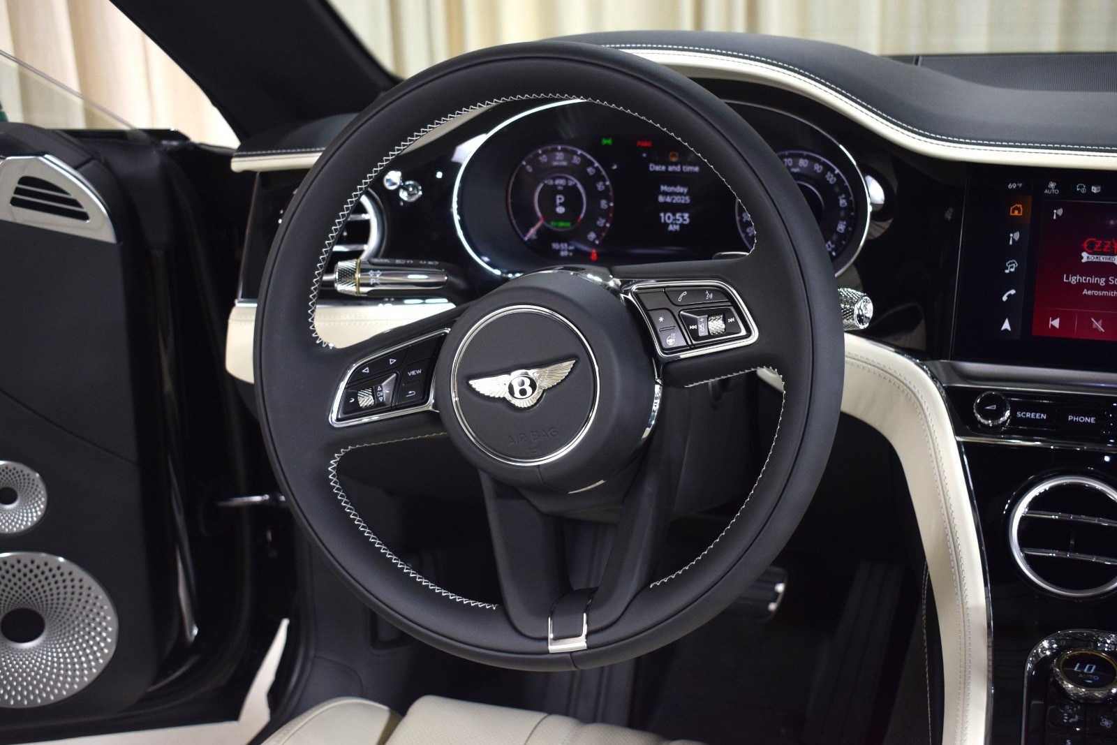 Thumbnail: 2025 Bentley Continental - 4