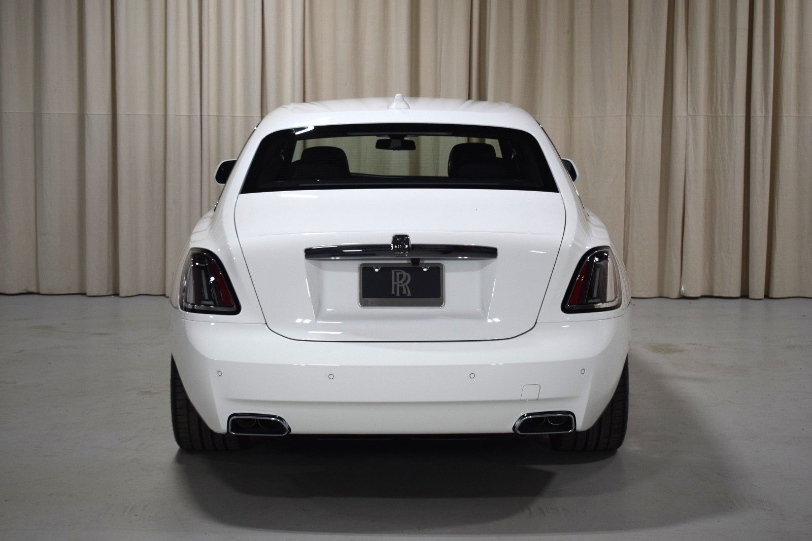 Thumbnail: 2026 Rolls-Royce Ghost - 10