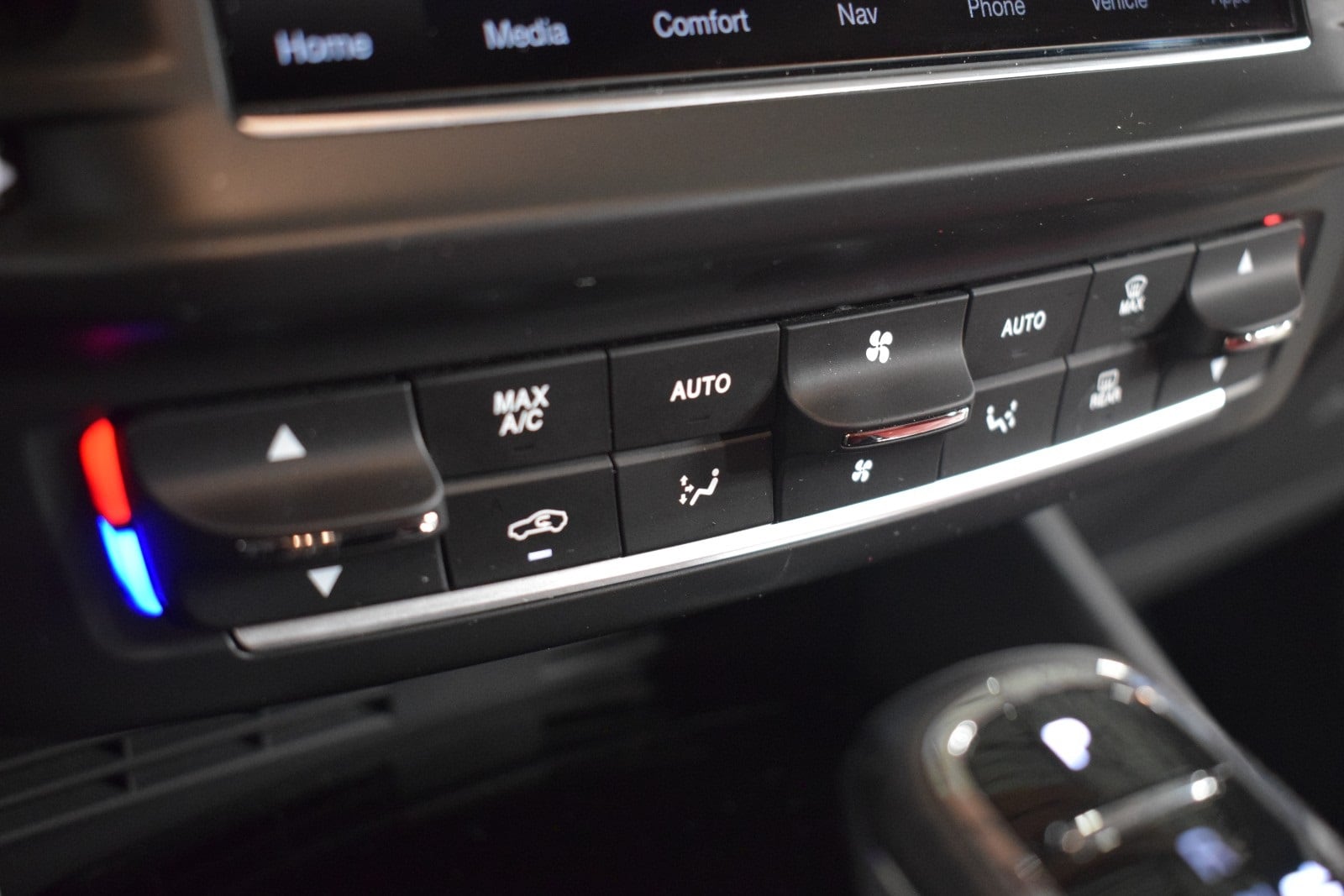 Thumbnail: 2022 Maserati Levante - 33