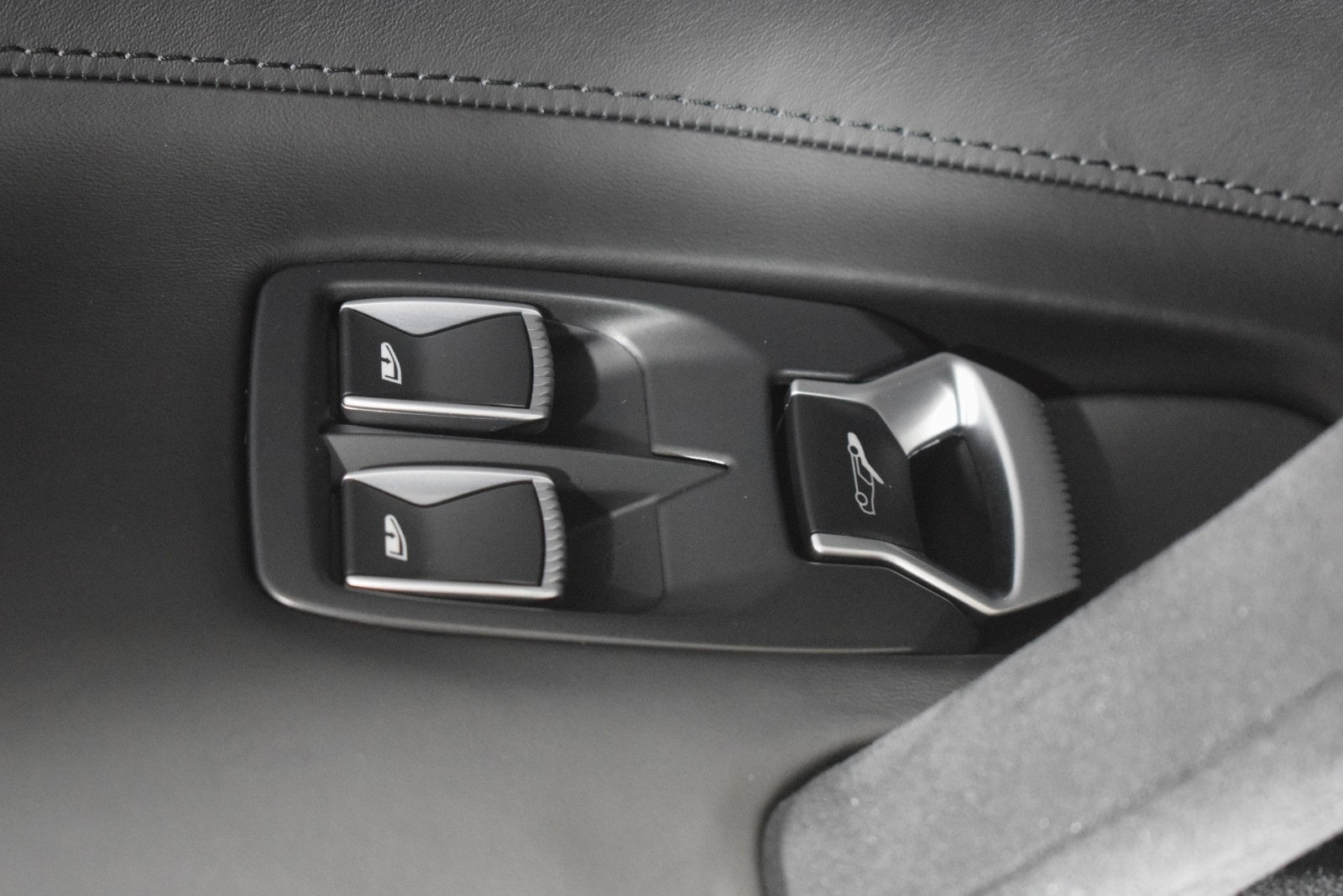 Thumbnail: 2026 Mclaren 750S - 38