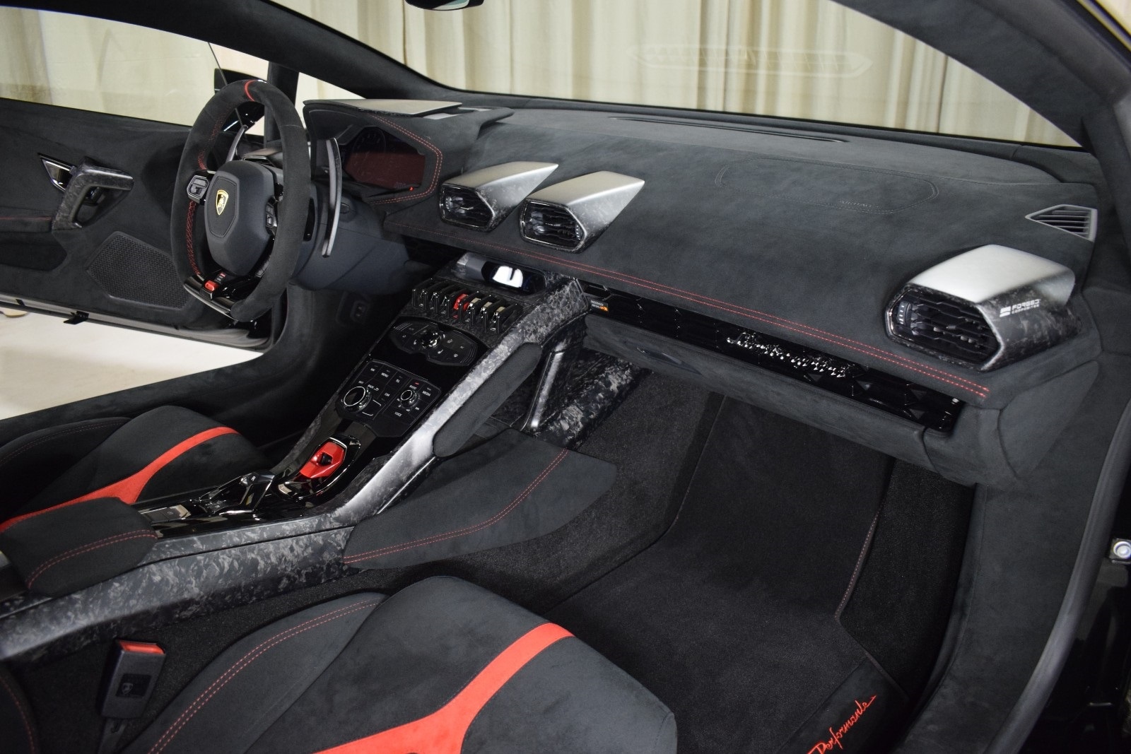 Thumbnail: 2019 Lamborghini Huracan - 20