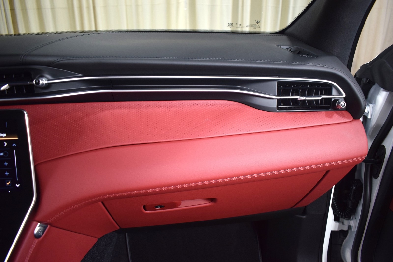 Thumbnail: 2025 Maserati Grecale - 24