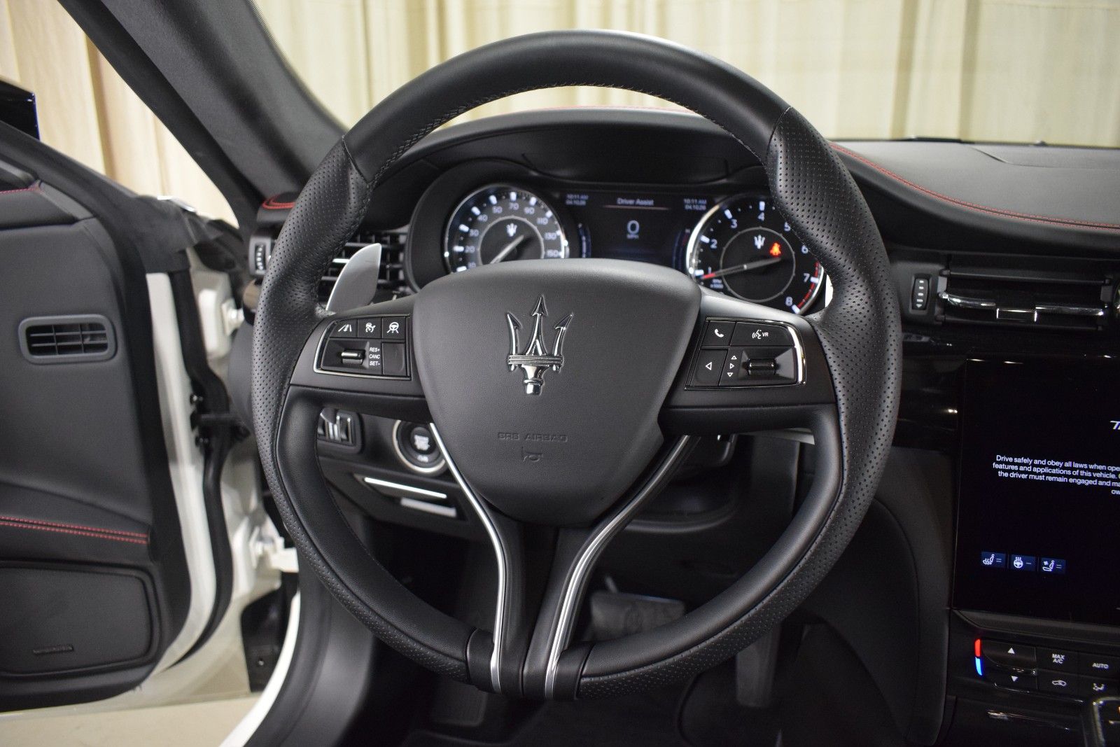 Thumbnail: 2024 Maserati Quattroporte - 26