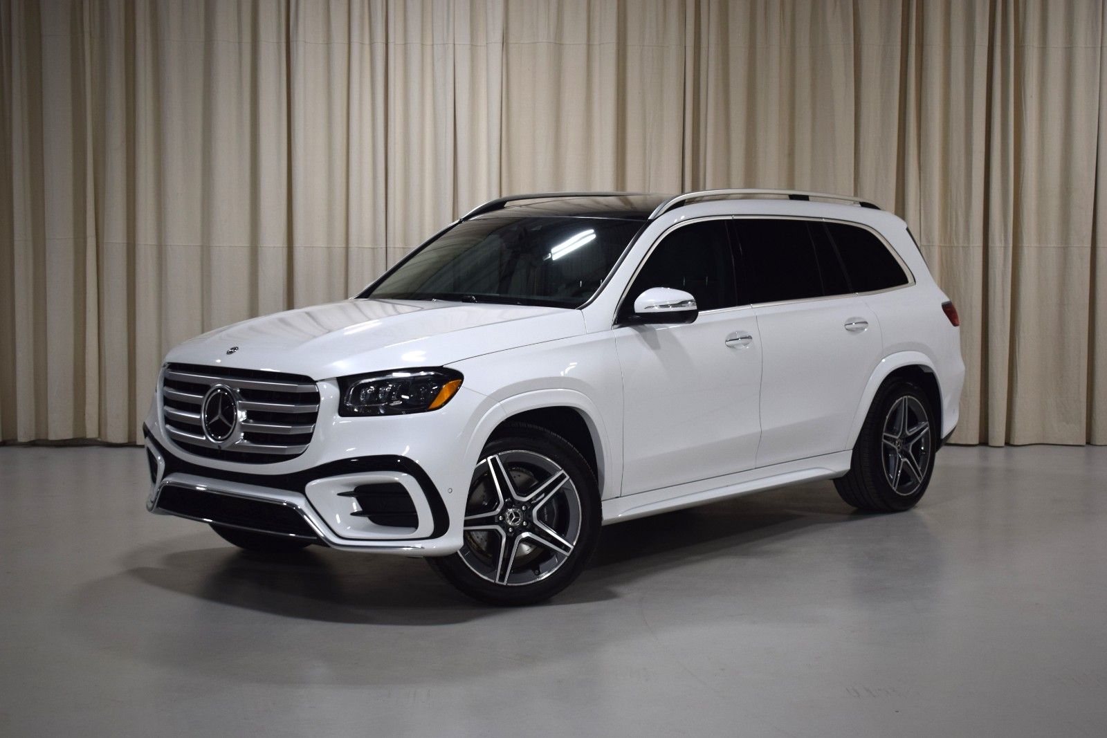 Thumbnail: 2025 Mercedes-Benz GLS - 1