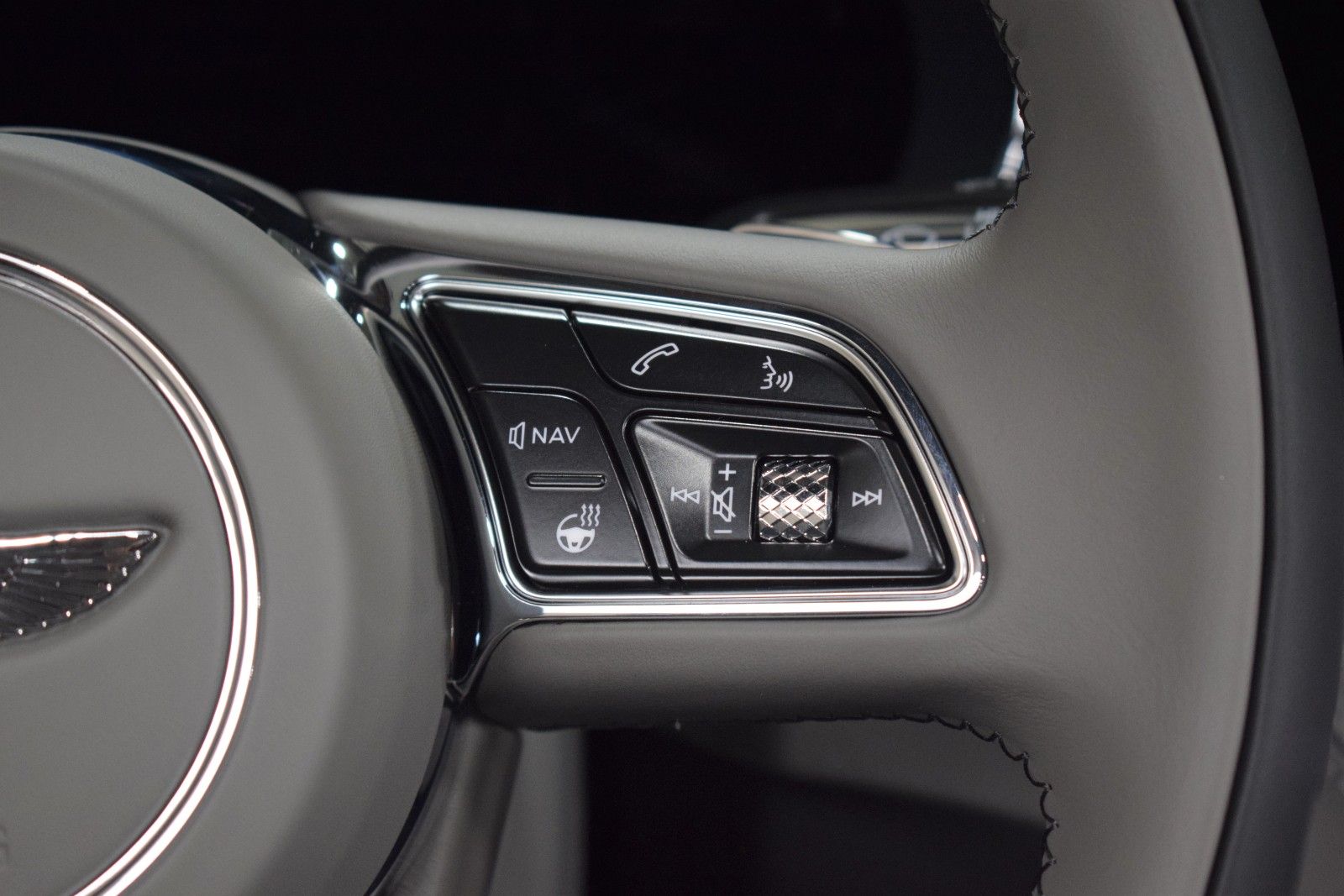 Thumbnail: 2024 Bentley Continental - 31