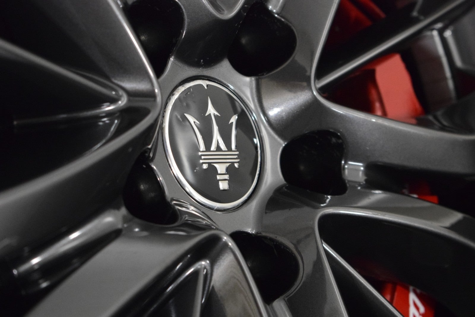 Thumbnail: 2022 Maserati Levante - 17