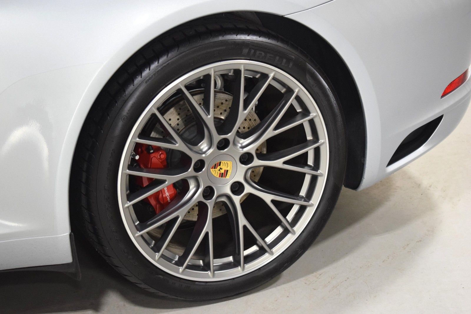 Thumbnail: 2017 Porsche 911 - 7