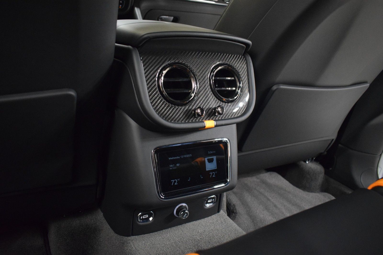 Thumbnail: 2026 Bentley Bentayga - 22